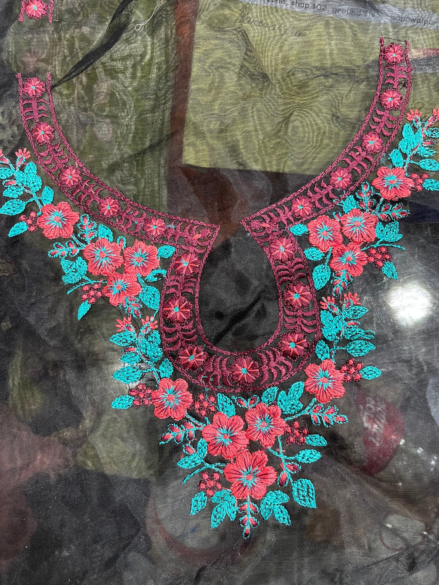 Embroidery Neck