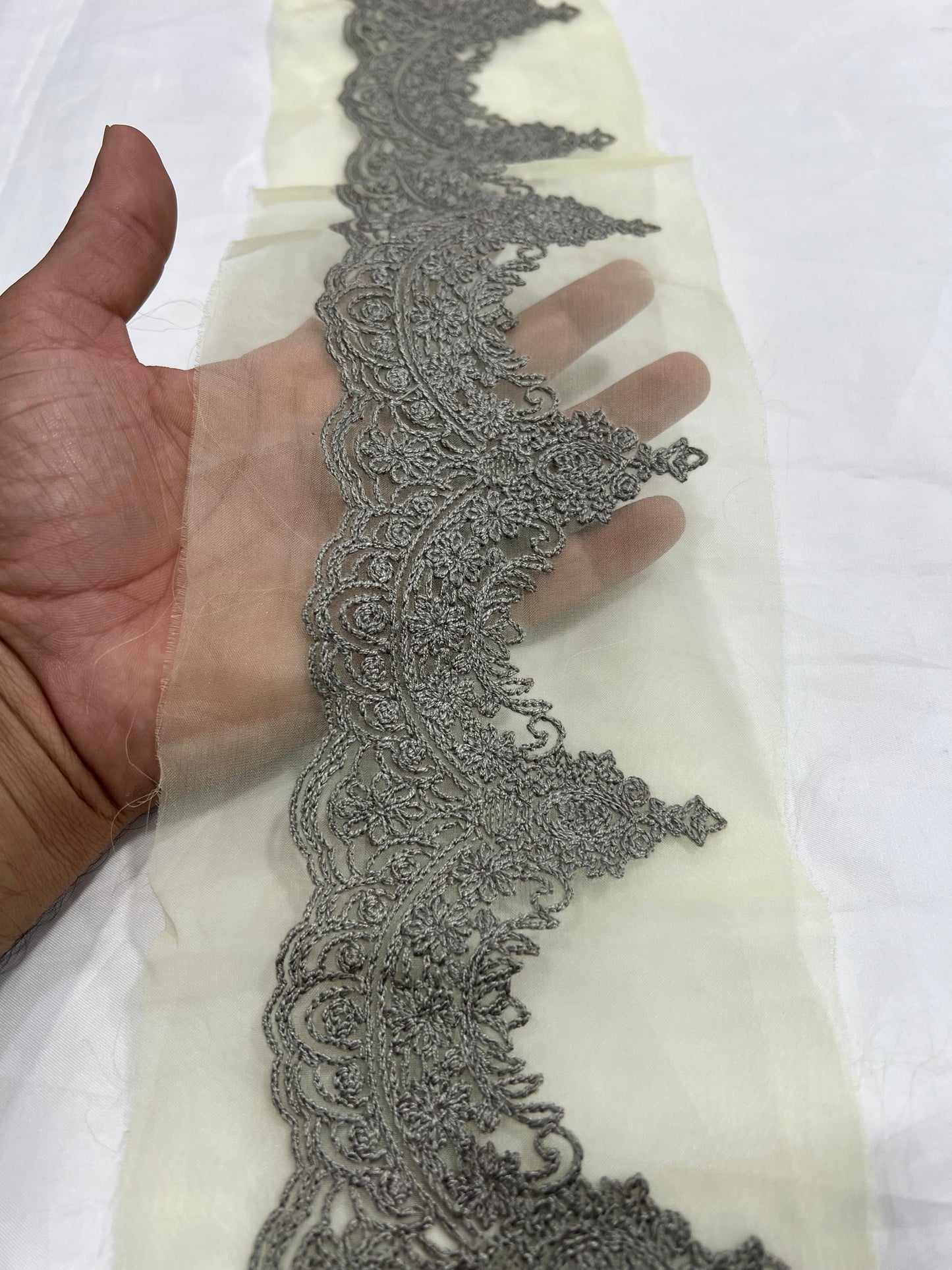 Cutwork Border