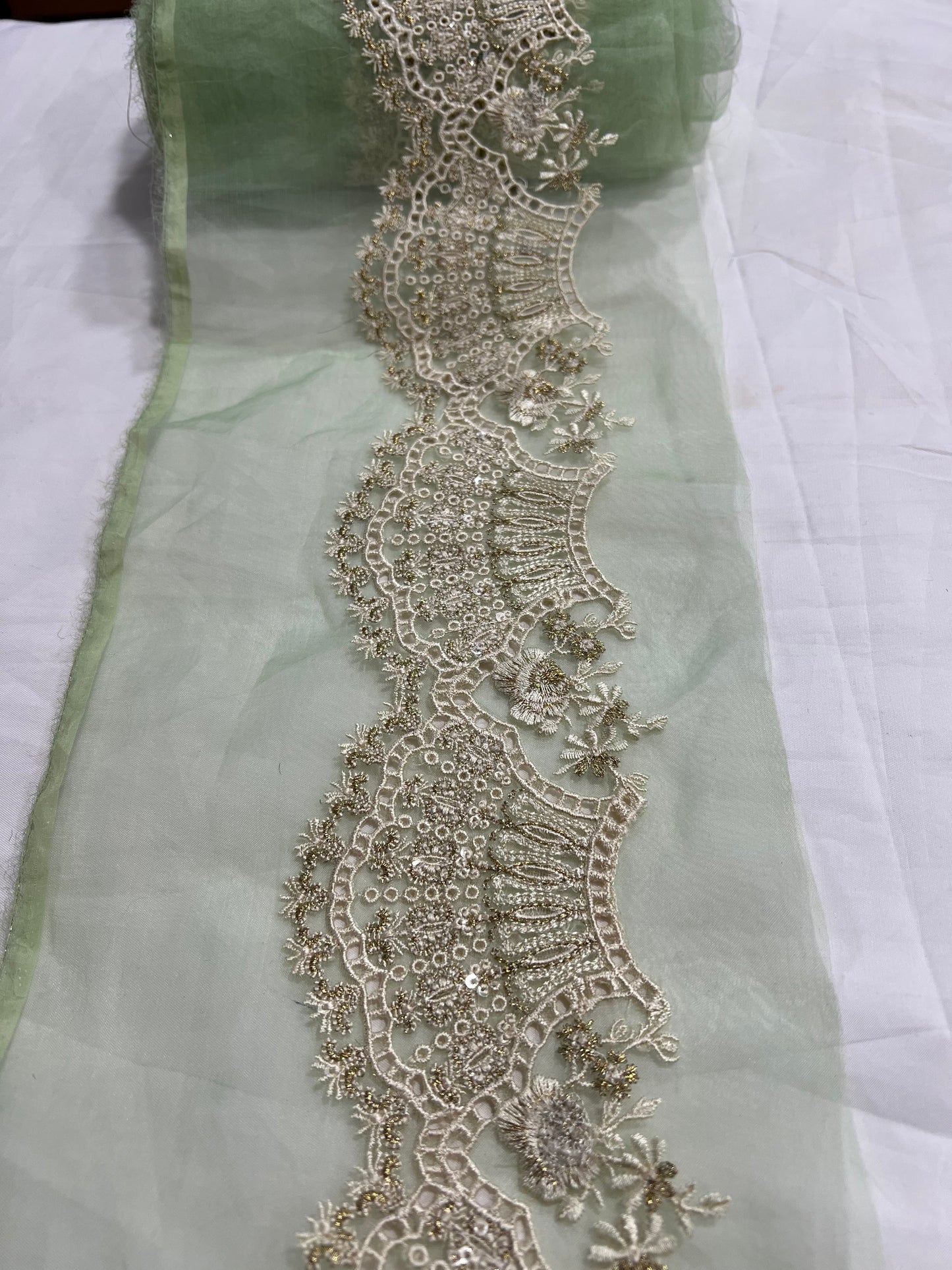 Cutwork Border