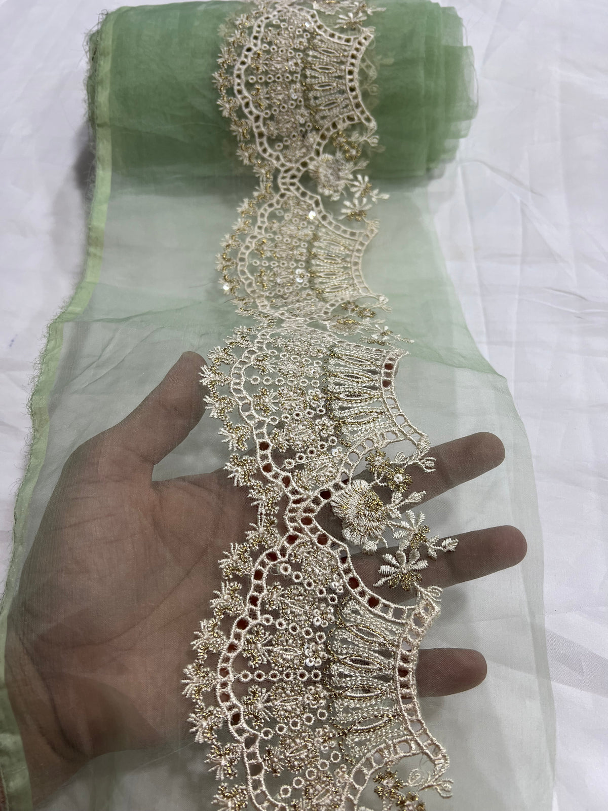 Sapphire Cutwork Border