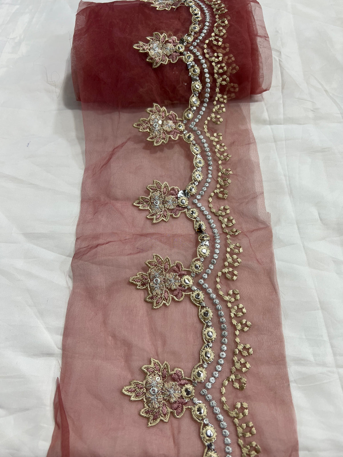 Sapphire cut work border