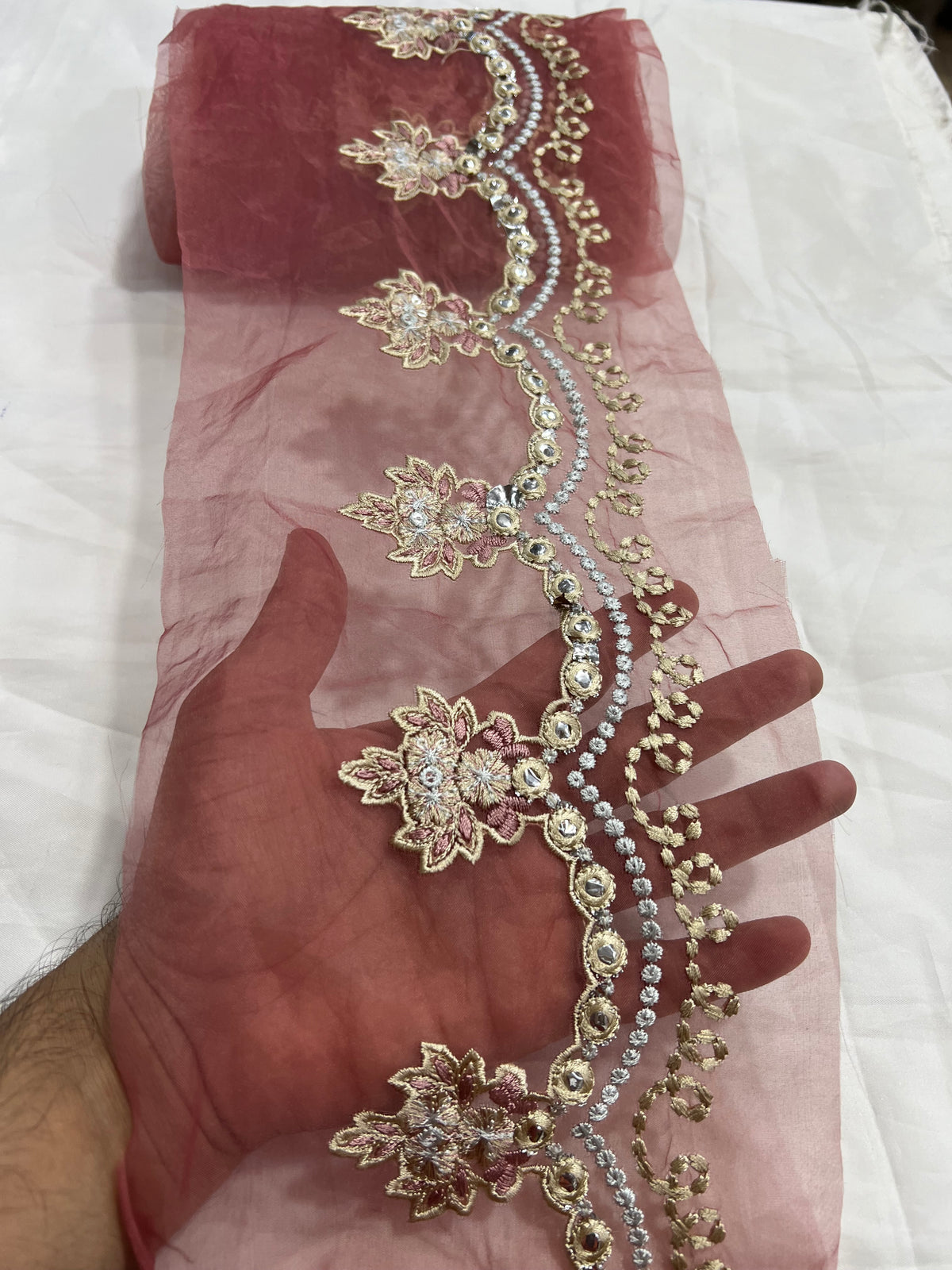 Sapphire cut work border