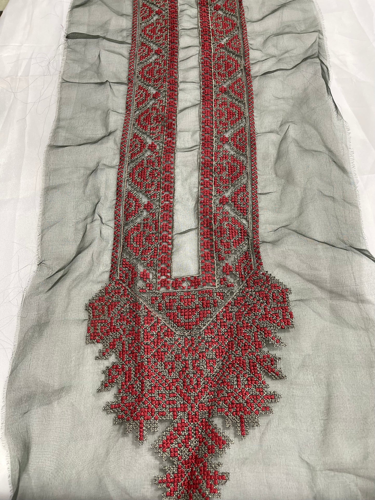 Sapphire Stylish Neck