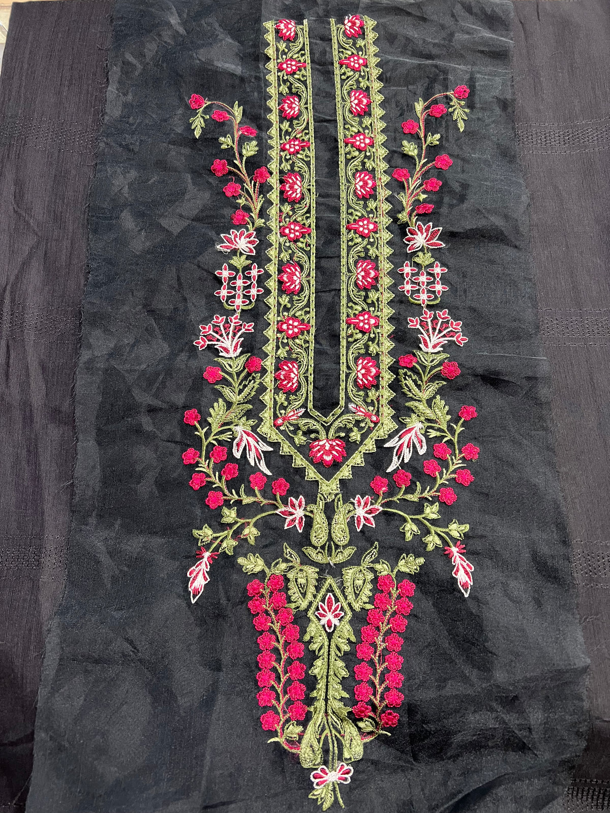 Black Multi Neck