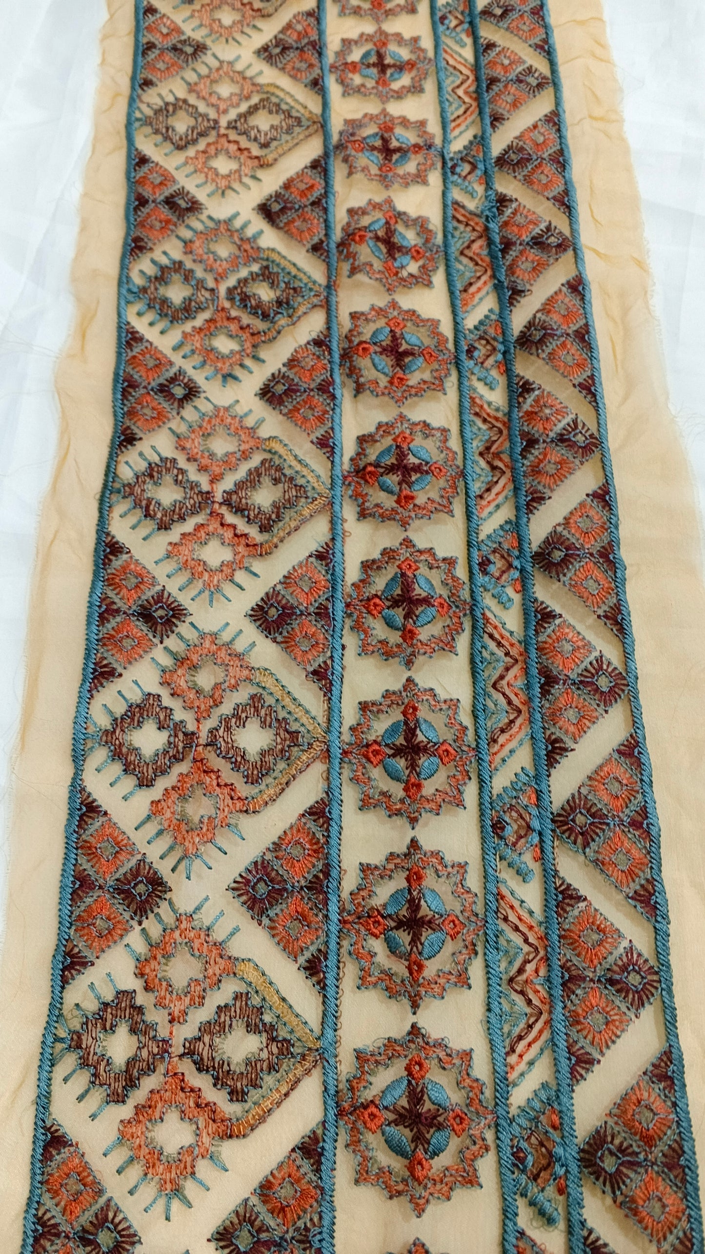 Multi Embroidery Border