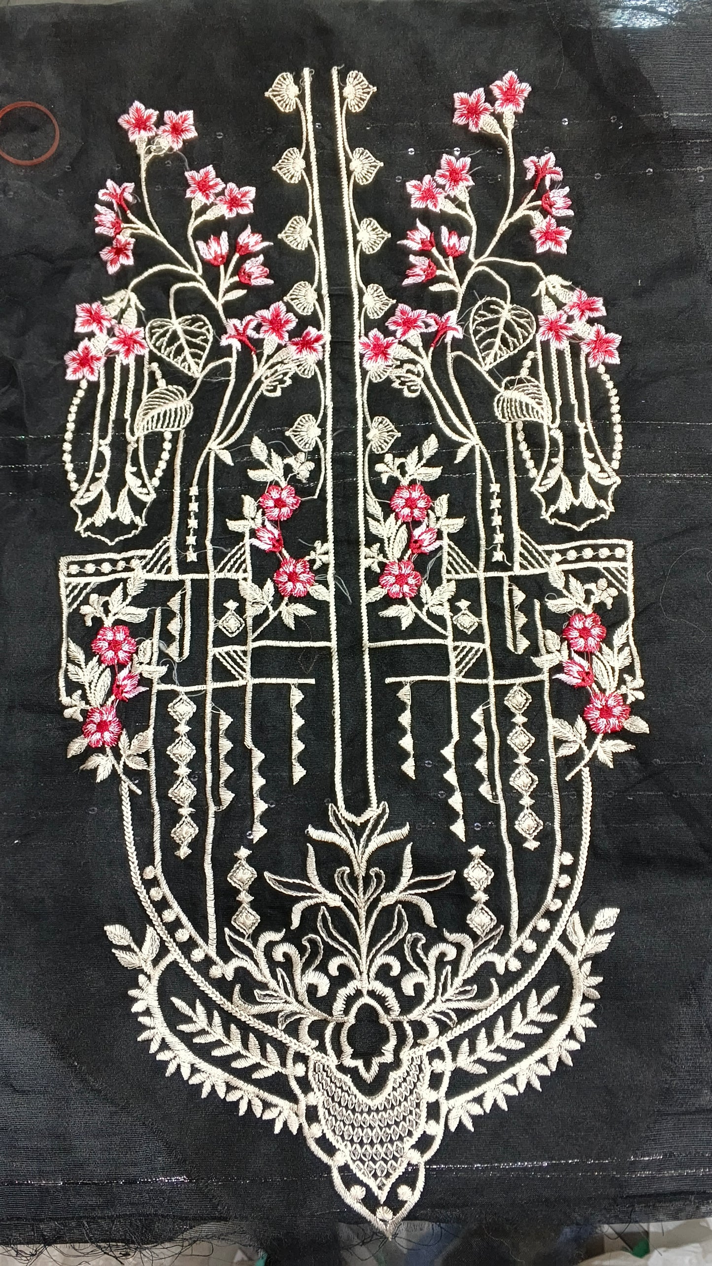 Sapphire Embroidery Neck