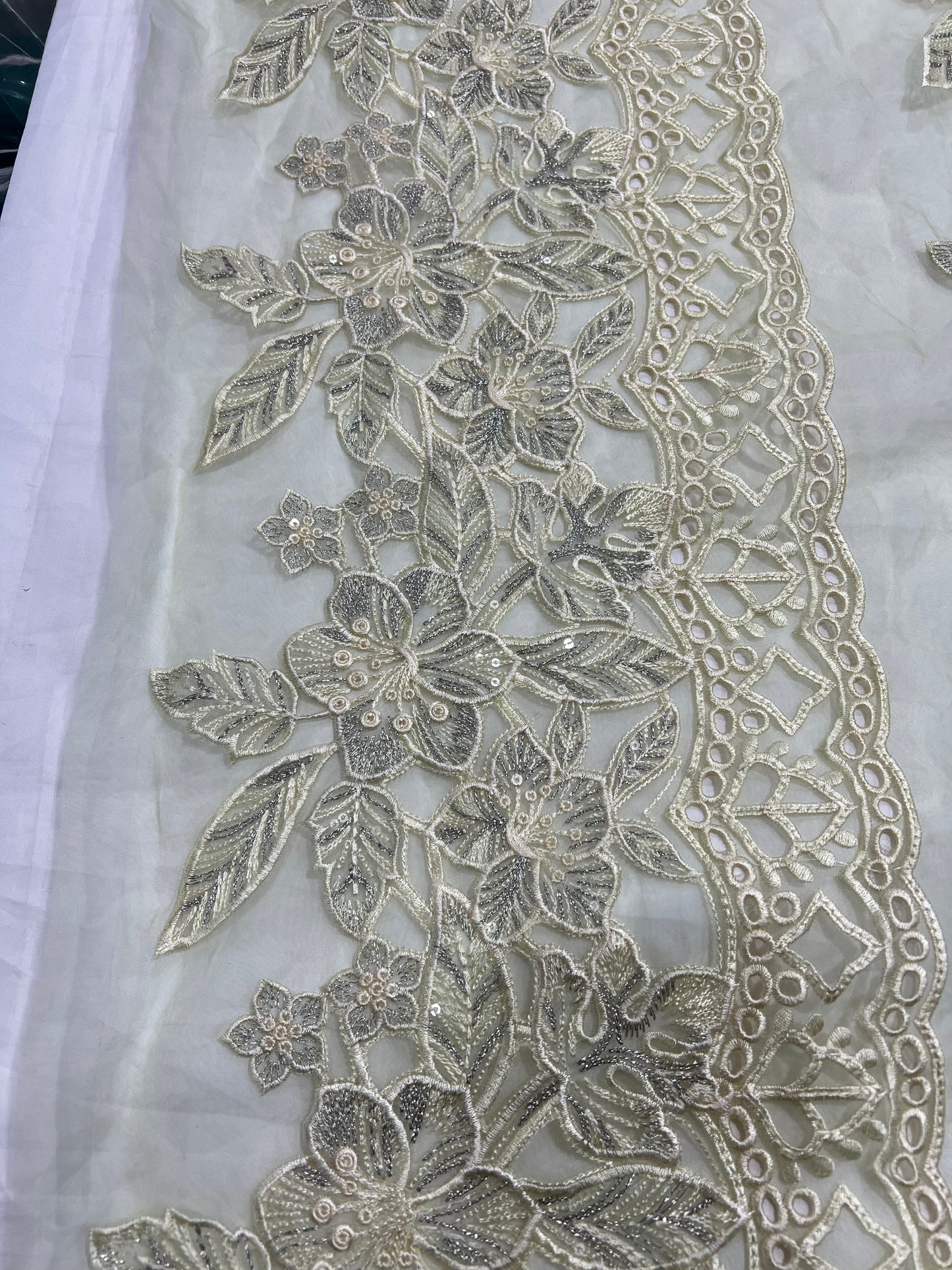 Heavy Embroidery Border