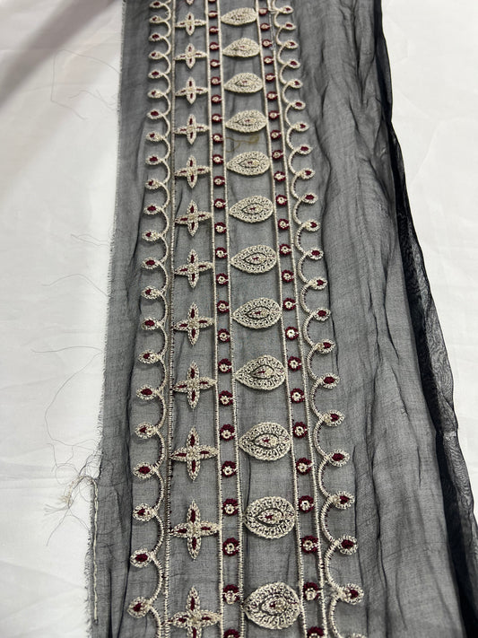 Black embroidery Border
