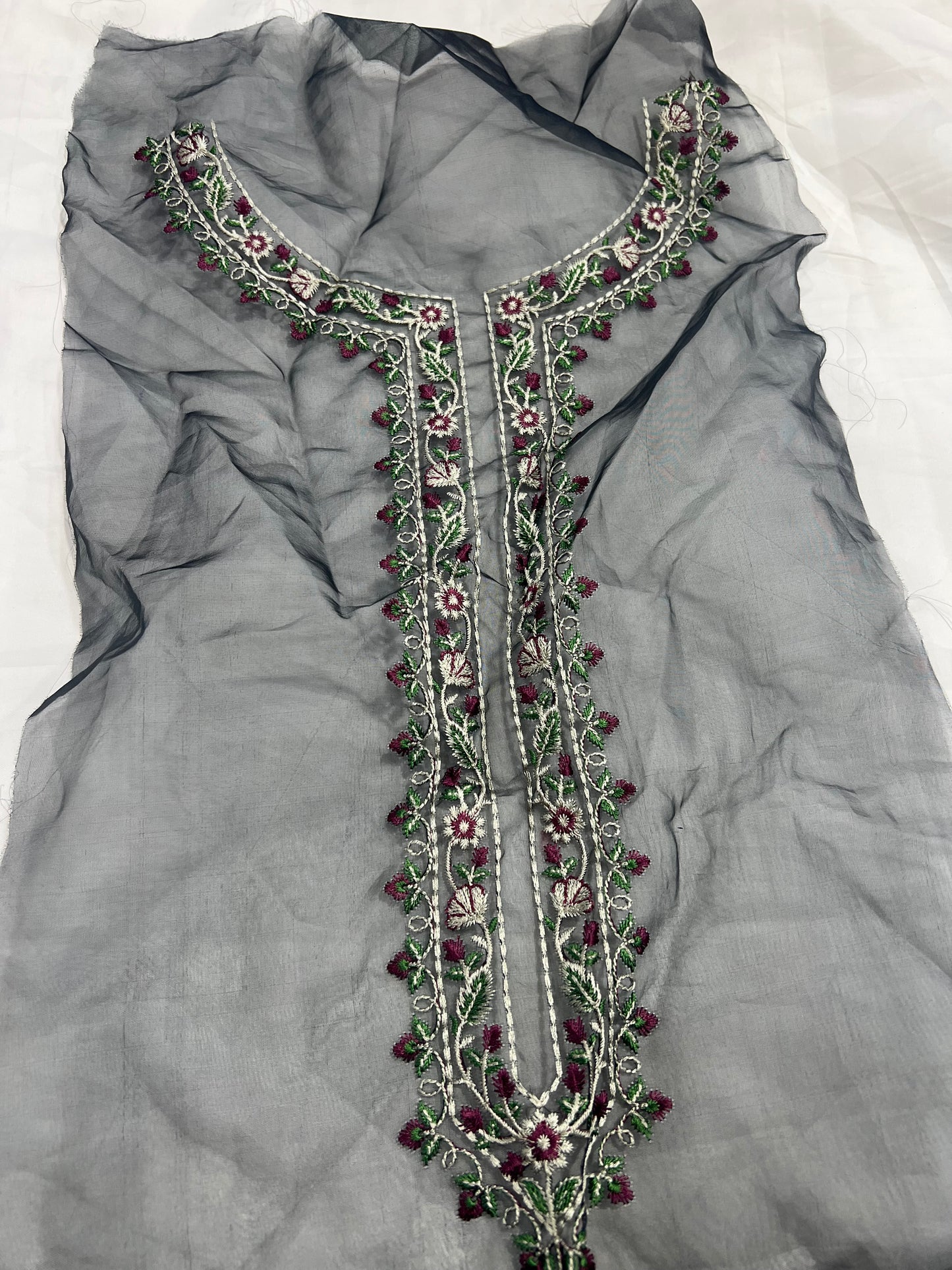 Sapphire Embroidery Neck