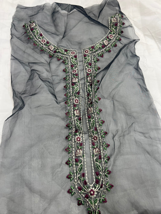 Sapphire Embroidery Neck
