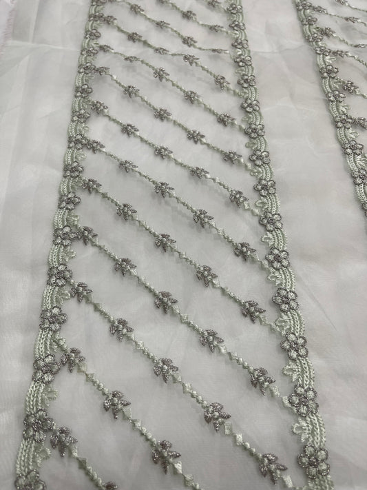 Sapphire Embroider Border