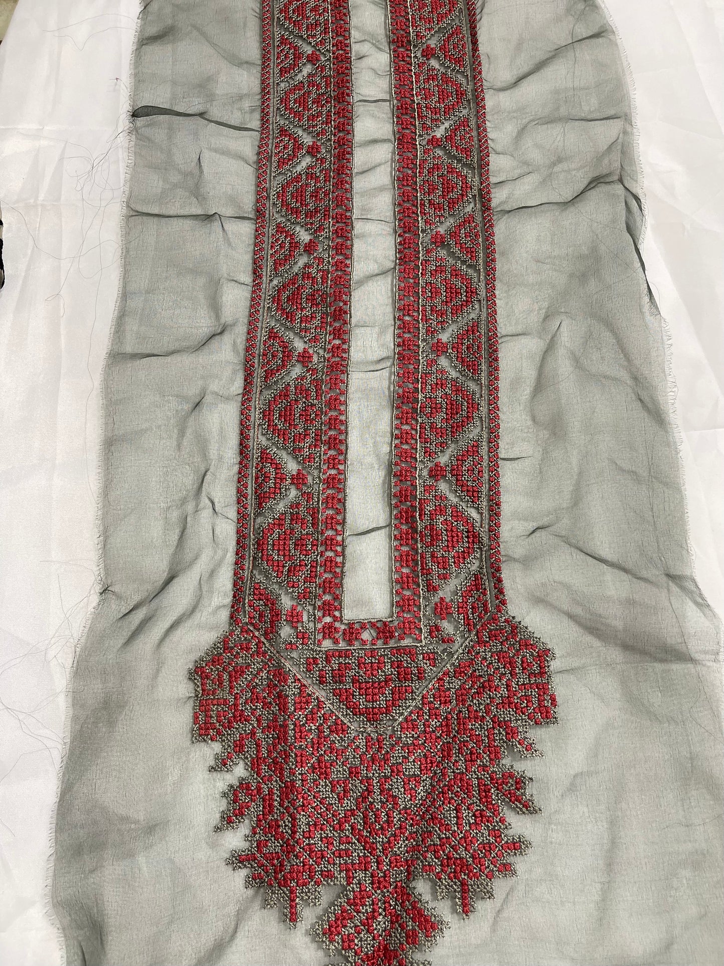 Sapphire Stylish Neck